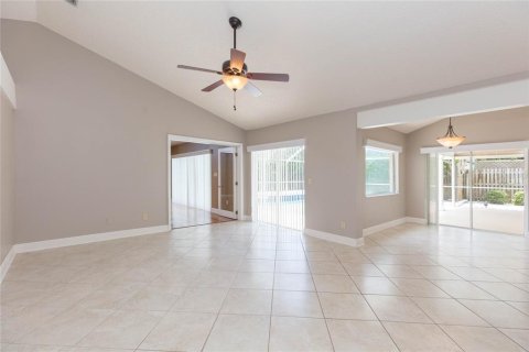 House in Brandon, Florida 3 bedrooms, 236.16 sq.m. № 2285387 - photo 23
