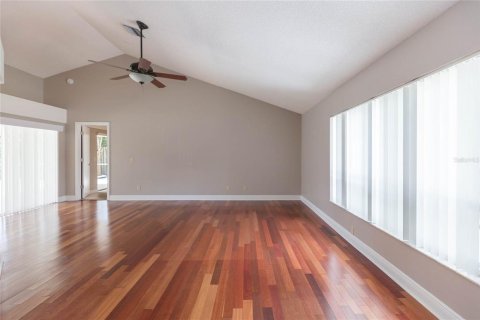 House in Brandon, Florida 3 bedrooms, 236.16 sq.m. № 2285387 - photo 8