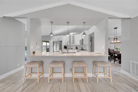 Снять в аренду виллу или дом в Плантация, Флорида 4 спальни, 233.46м2, № 1953915 - фото 3