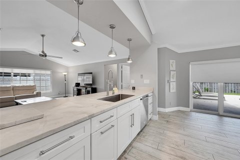 Снять в аренду виллу или дом в Плантация, Флорида 4 спальни, 233.46м2, № 1953915 - фото 4