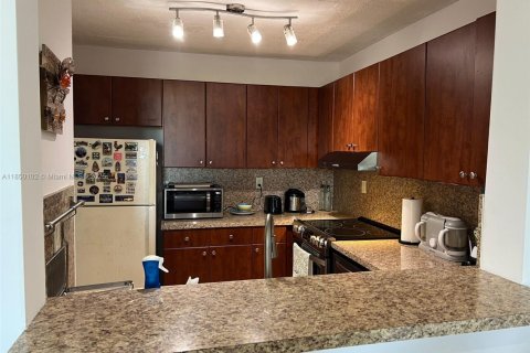 Condominio en venta en Miami, Florida, 1 dormitorio, 70.42 m2 № 1961850 - foto 19