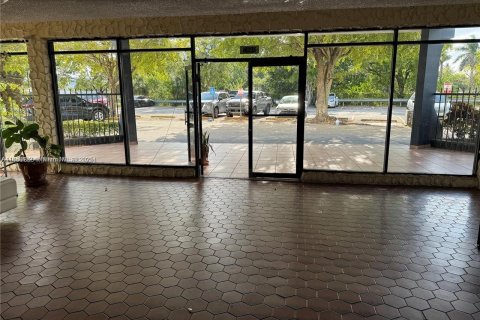 Condominio en venta en Miami, Florida, 1 dormitorio, 70.42 m2 № 1961850 - foto 8