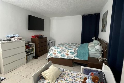 Condominio en venta en Miami, Florida, 1 dormitorio, 70.42 m2 № 1961850 - foto 26