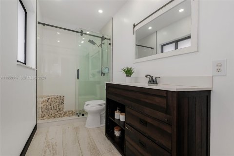 Townhouse in Miami Gardens, Florida 3 bedrooms, 143.35 sq.m. № 2005869 - photo 23