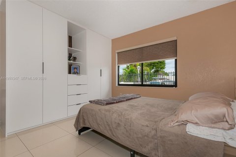 Townhouse in Miami Gardens, Florida 3 bedrooms, 143.35 sq.m. № 2005869 - photo 29