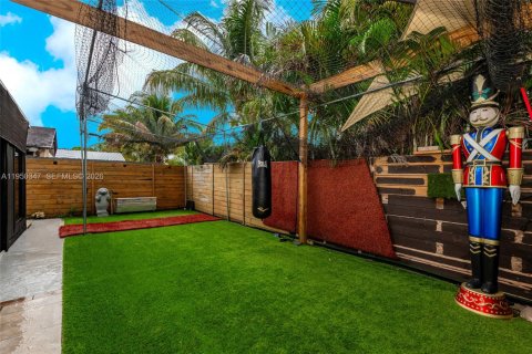 Townhouse in Miami Gardens, Florida 3 bedrooms, 143.35 sq.m. № 2005869 - photo 4