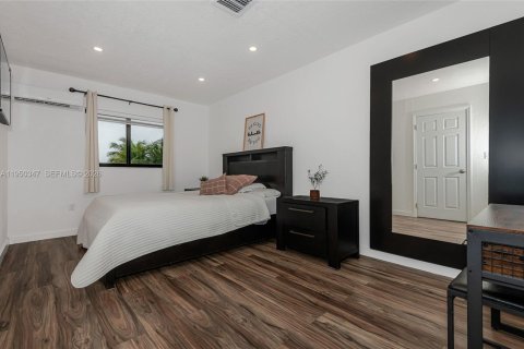 Townhouse in Miami Gardens, Florida 3 bedrooms, 143.35 sq.m. № 2005869 - photo 20