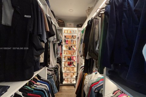 Townhouse in Miami Gardens, Florida 3 bedrooms, 143.35 sq.m. № 2005869 - photo 25