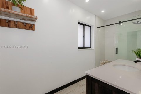 Townhouse in Miami Gardens, Florida 3 bedrooms, 143.35 sq.m. № 2005869 - photo 24