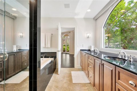 Copropriété à vendre à Tampa, Floride: 3 chambres, 311.22 m2 № 2415539 - photo 16