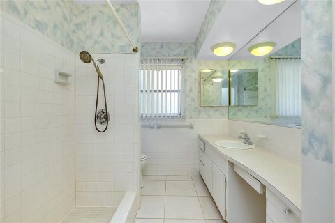 Купить виллу или дом в Венеция, Флорида 6 комнат, 118.64м2, № 1822406 - фото 23