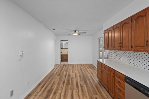 Villa ou maison à vendre à Spring Hill, Floride: 3 chambres, 148.64 m2 № 2150213 - photo 16