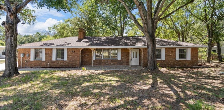 Villa ou maison à Spring Hill, Floride 3 chambres, 148.64 m2 № 2150213