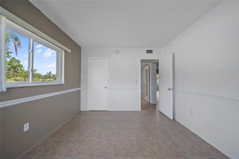 Condo in Clearwater, Florida, 2 bedrooms  № 1771563 - photo 11