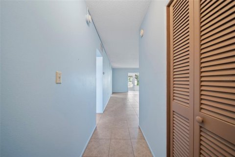 Condo in Clearwater, Florida, 2 bedrooms  № 1771563 - photo 7