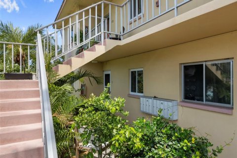 Condo in Clearwater, Florida, 2 bedrooms  № 1771563 - photo 3