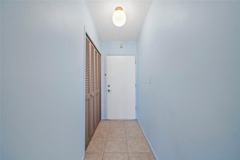 Condo in Clearwater, Florida, 2 bedrooms  № 1771563 - photo 6