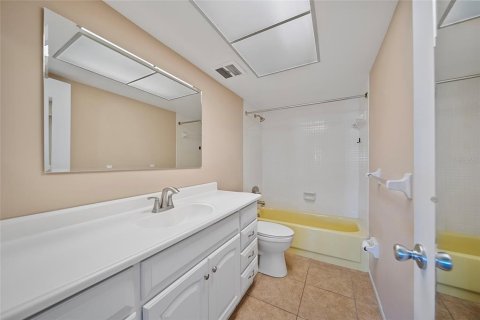 Condo in Clearwater, Florida, 2 bedrooms  № 1771563 - photo 13