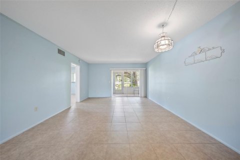 Condo in Clearwater, Florida, 2 bedrooms  № 1771563 - photo 8