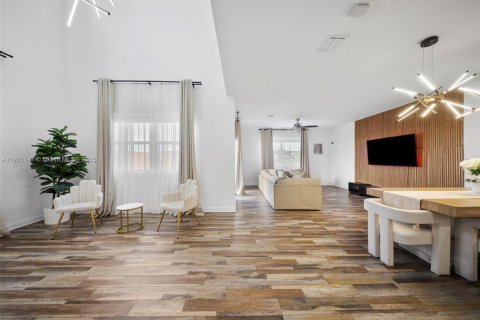 Casa en alquiler en Homestead, Florida, 3 dormitorios, 188.03 m2 № 2012529 - foto 2