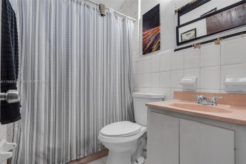 Casa en venta en Miami, Florida, 2 dormitorios, 81.75 m2 № 2002608 - foto 14