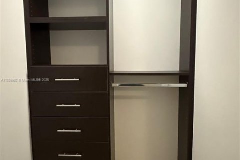 Купить кондоминиум в Майами-Бич, Флорида 2 спальни, 157.93м2, № 2054671 - фото 16