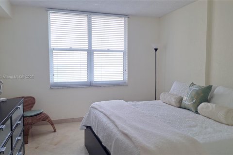 Copropriété à louer à Hollywood, Floride: 1 chambre, 77.57 m2 № 1930496 - photo 12