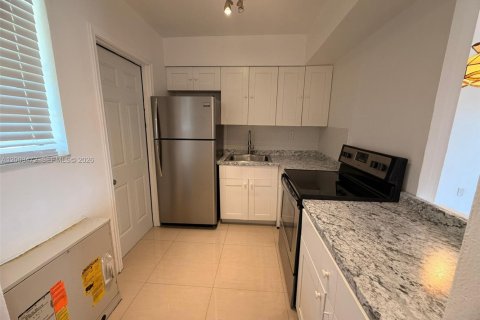 Condo in Aventura, Florida, 1 bedroom  № 2068129