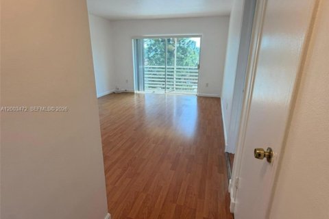 Condo in Aventura, Florida, 1 bedroom  № 2068129 - photo 4