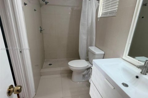 Condo in Aventura, Florida, 1 bedroom  № 2068129 - photo 13