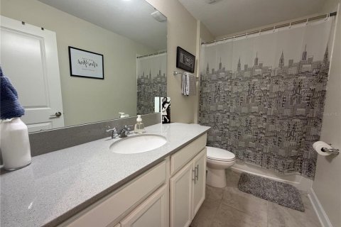 Townhouse in Winter Garden, Florida 3 bedrooms, 151.99 sq.m. № 2376645 - photo 27