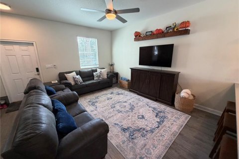 Townhouse in Winter Garden, Florida 3 bedrooms, 151.99 sq.m. № 2376645 - photo 7