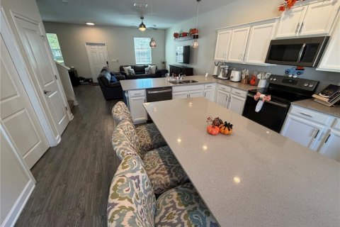 Townhouse in Winter Garden, Florida 3 bedrooms, 151.99 sq.m. № 2376645 - photo 16
