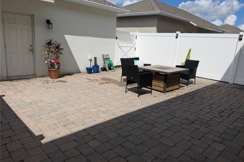 Townhouse in Winter Garden, Florida 3 bedrooms, 151.99 sq.m. № 2376645 - photo 30