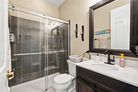 Villa ou maison à vendre à Kissimmee, Floride: 2 chambres, 143.81 m2 № 2431737 - photo 29
