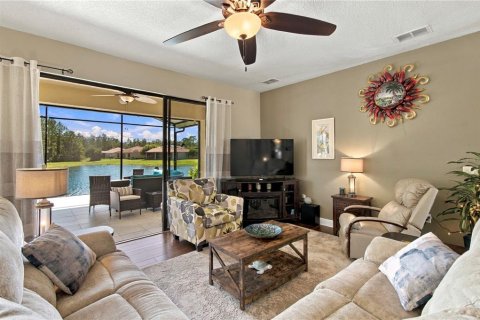 Villa ou maison à vendre à Kissimmee, Floride: 2 chambres, 143.81 m2 № 2431737 - photo 5