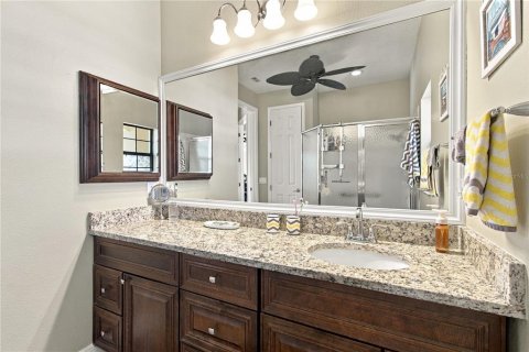 Villa ou maison à vendre à Kissimmee, Floride: 2 chambres, 143.81 m2 № 2431737 - photo 22