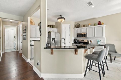 Villa ou maison à vendre à Kissimmee, Floride: 2 chambres, 143.81 m2 № 2431737 - photo 9