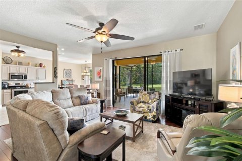 Villa ou maison à vendre à Kissimmee, Floride: 2 chambres, 143.81 m2 № 2431737 - photo 6