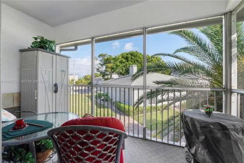 Condo in Fort Lauderdale, Florida, 2 bedrooms  № 1991106 - photo 5