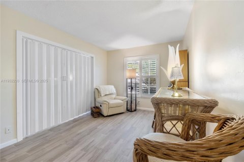 Condo in Fort Lauderdale, Florida, 2 bedrooms  № 1991106 - photo 30