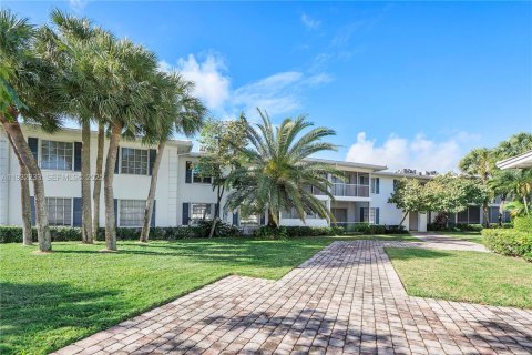Condo in Fort Lauderdale, Florida, 2 bedrooms  № 1991106 - photo 26