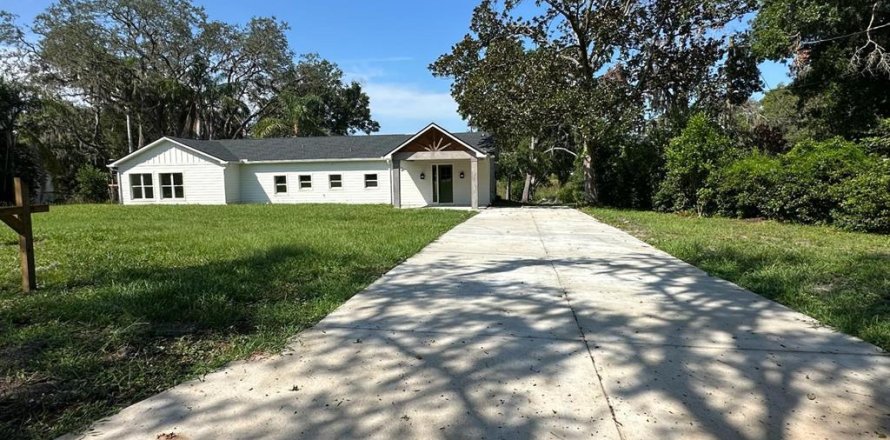 House in Lutz, Florida 4 bedrooms, 201.51 sq.m. № 1832600