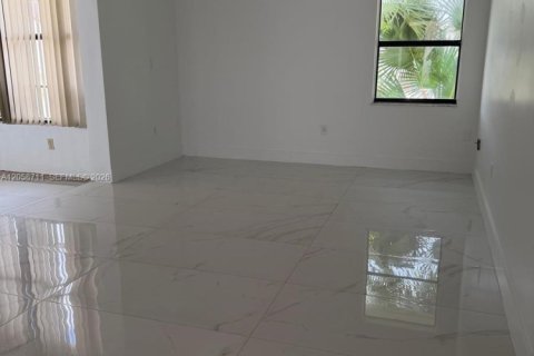 Copropriété à louer à Miami, Floride: 3 chambres, 112.88 m2 № 2168190 - photo 8