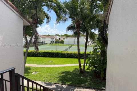 Copropriété à louer à Miami, Floride: 3 chambres, 112.88 m2 № 2168190 - photo 12