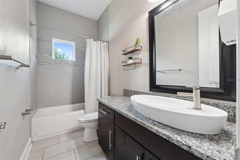 Casa en venta en Orlando, Florida, 4 dormitorios, 296.73 m2 № 2203856 - foto 26