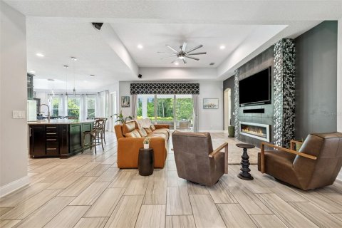 Casa en venta en Orlando, Florida, 4 dormitorios, 296.73 m2 № 2203856 - foto 6