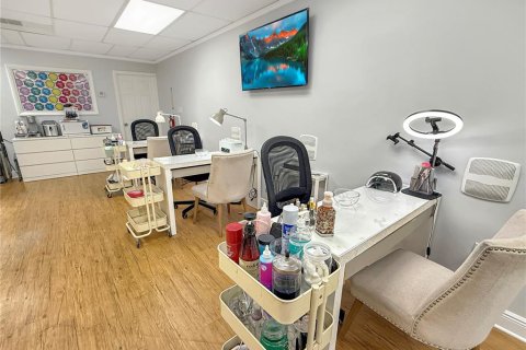 Commercial property in Orlando, Florida 62.71 sq.m. № 2202612 - photo 10