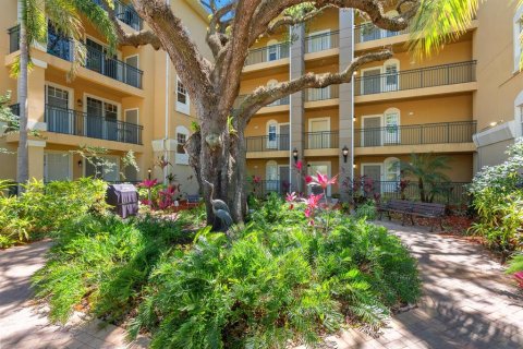 Condo in Sarasota, Florida, 2 bedrooms  № 1590986 - photo 29