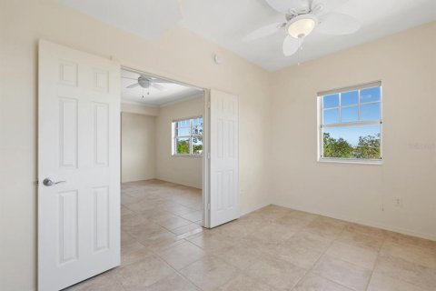 Condo in Sarasota, Florida, 2 bedrooms  № 1590986 - photo 22